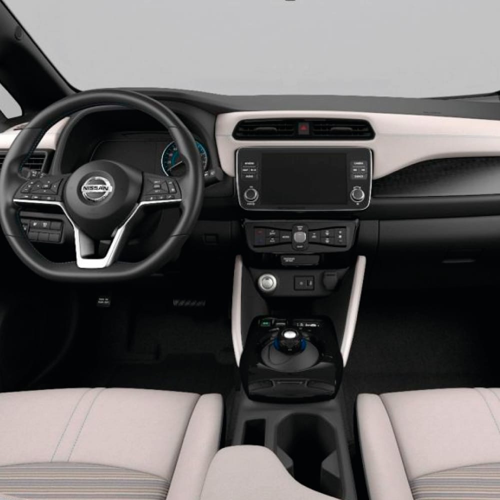 interior do Nissan Leaf
